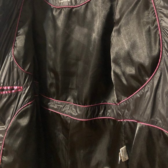 Calvin Klein Packable Puffer Jacket - Picture 6 of 10